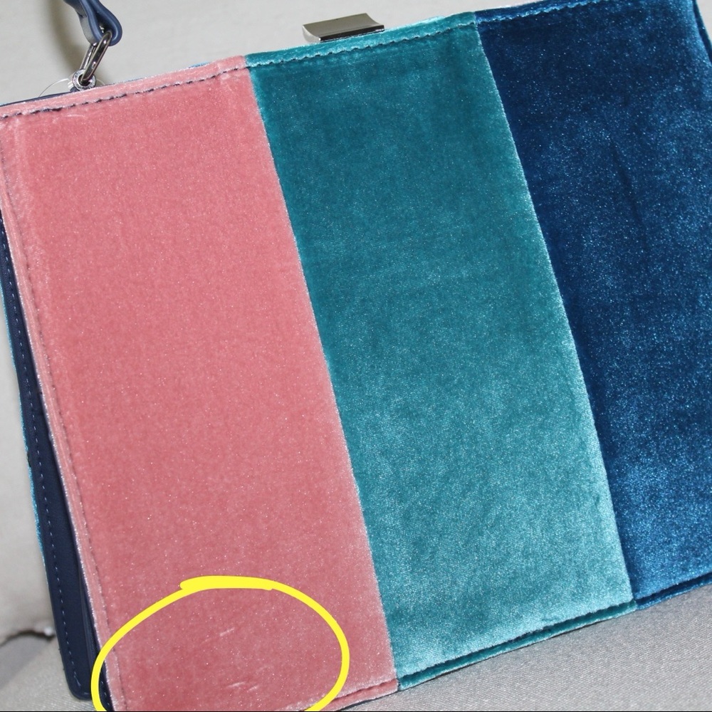 Velvet Colorblock Handbag (Blue/Pink) - Picture 15 of 16